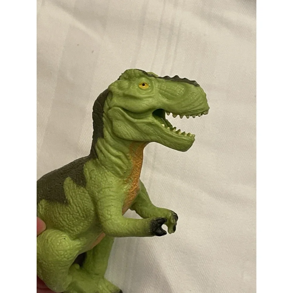 NEW ToySmith Disney‎ Parks Animal Kingdom Dinoland T-Rex DINOSAUR Squishimals